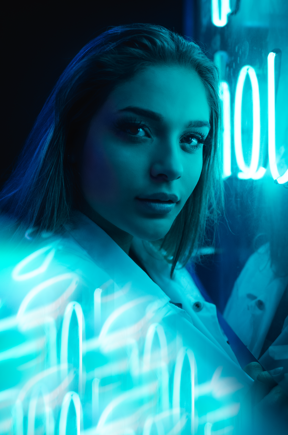 Retratos nocturnos / Neón en Ibiza — ejemplo 2